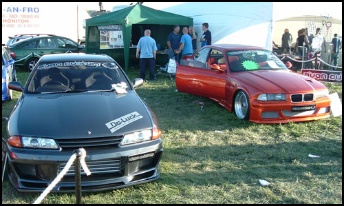 Widebody BMW and Do-Luck Skyline GTR