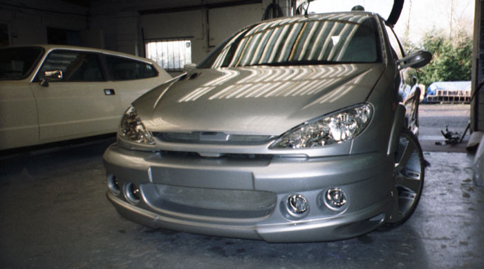 Vehicle paint and bodywork by Avon Custom